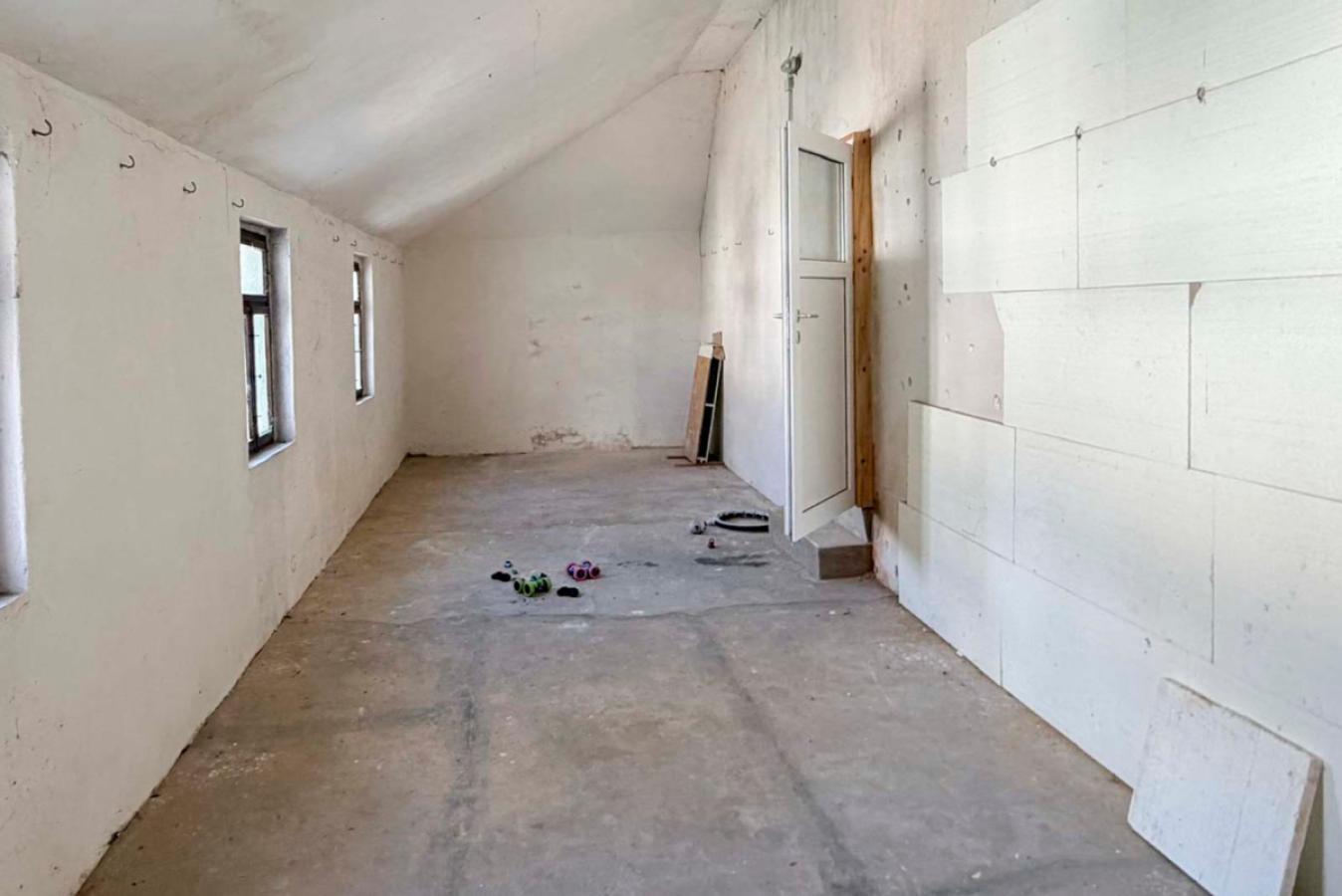 Lagerraum 4-Zimmer Wohnung_