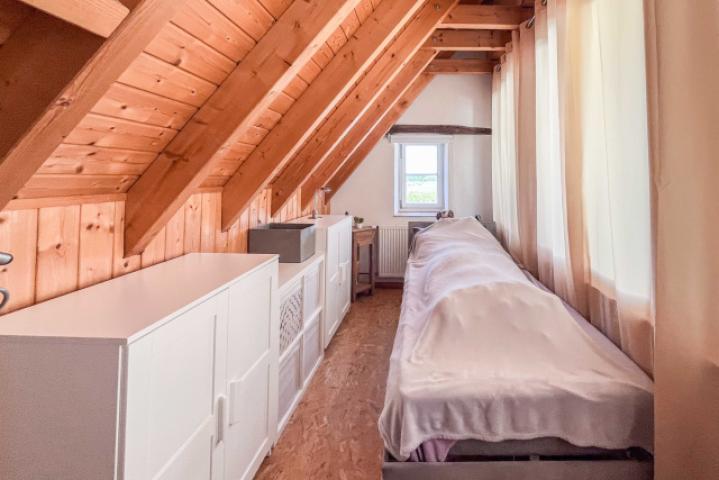 Schlaf-/ Arbeitszimmer