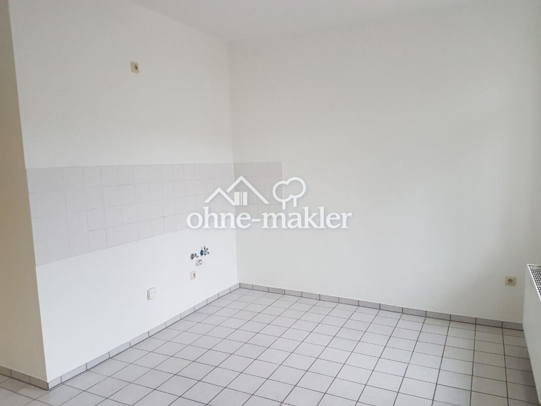 Küche mit Fliesenspiegel