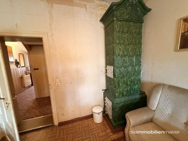 Zimmer mit Ofen