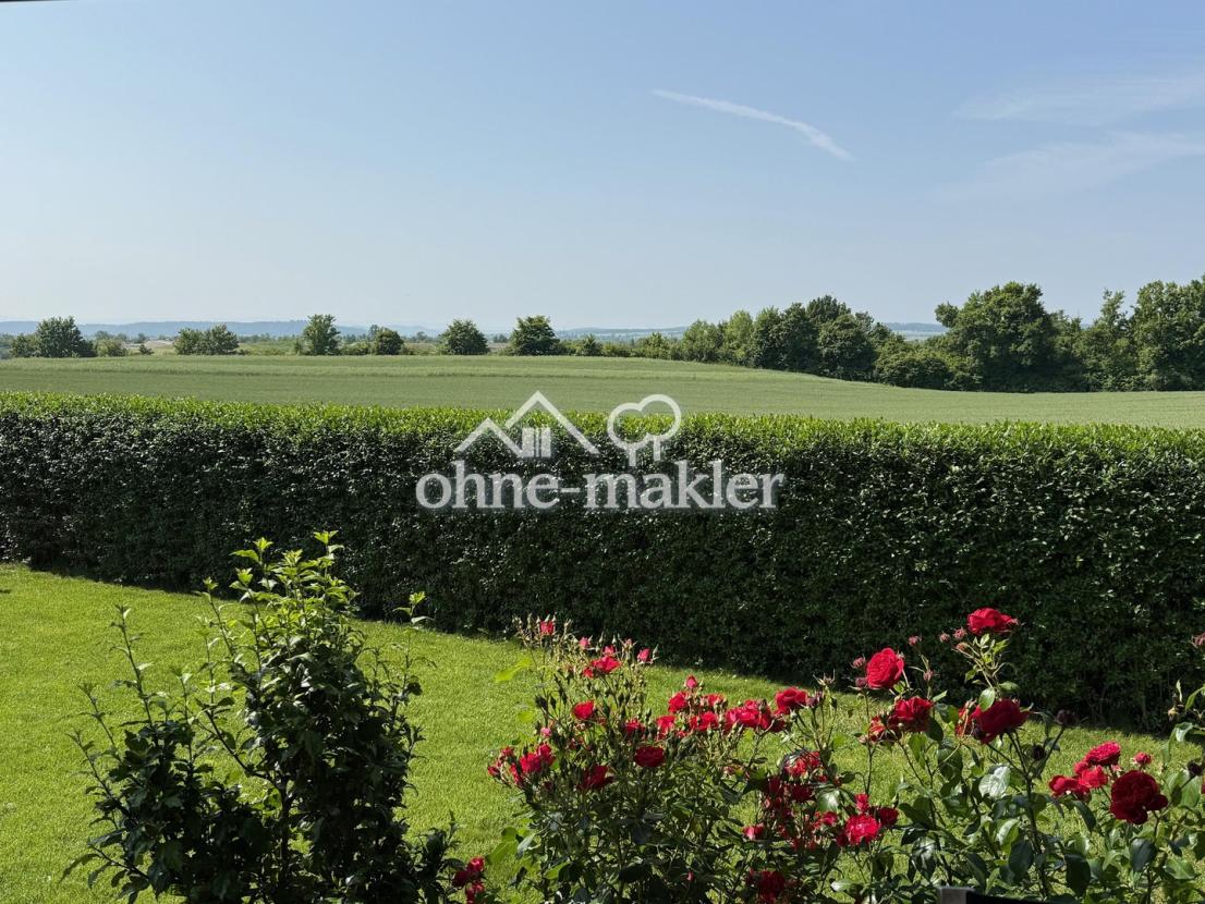 Südgarten mit Feldblick