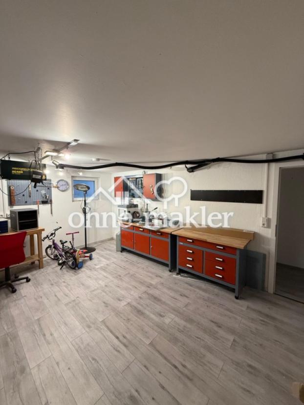 Großer vielseitiger Hobbyraum