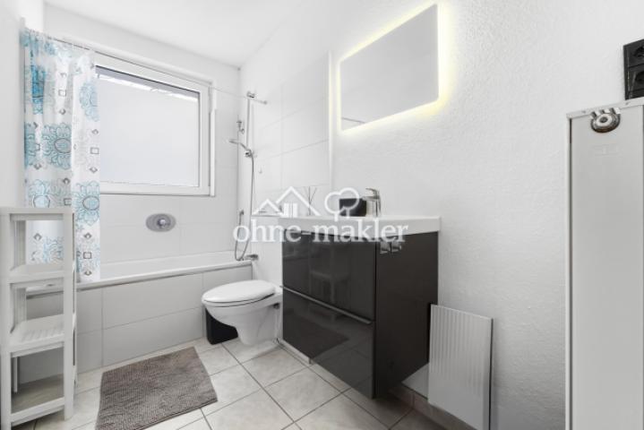 Badezimmer mit Badewanne