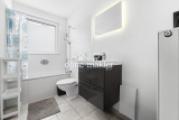 Badezimmer mit Badewanne