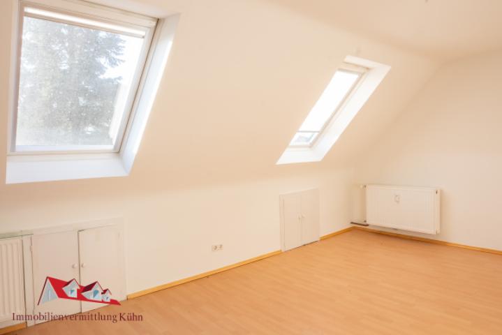 Wohnzimmer DG li.