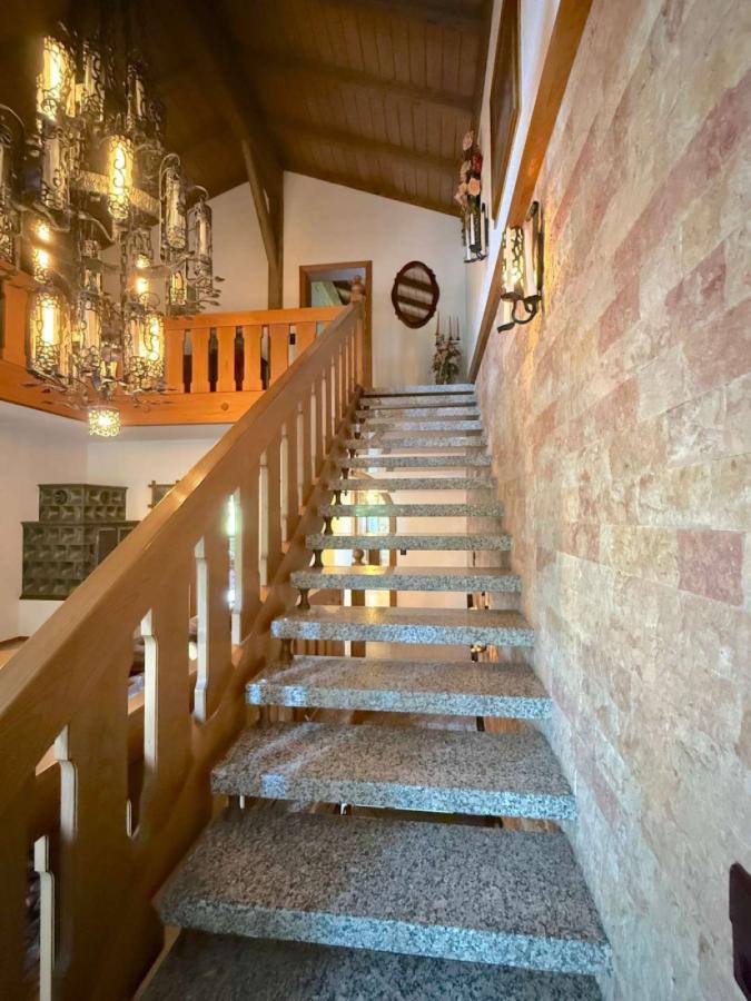 Treppe ins DG