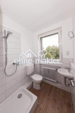 Gäste-WC mit Dusche