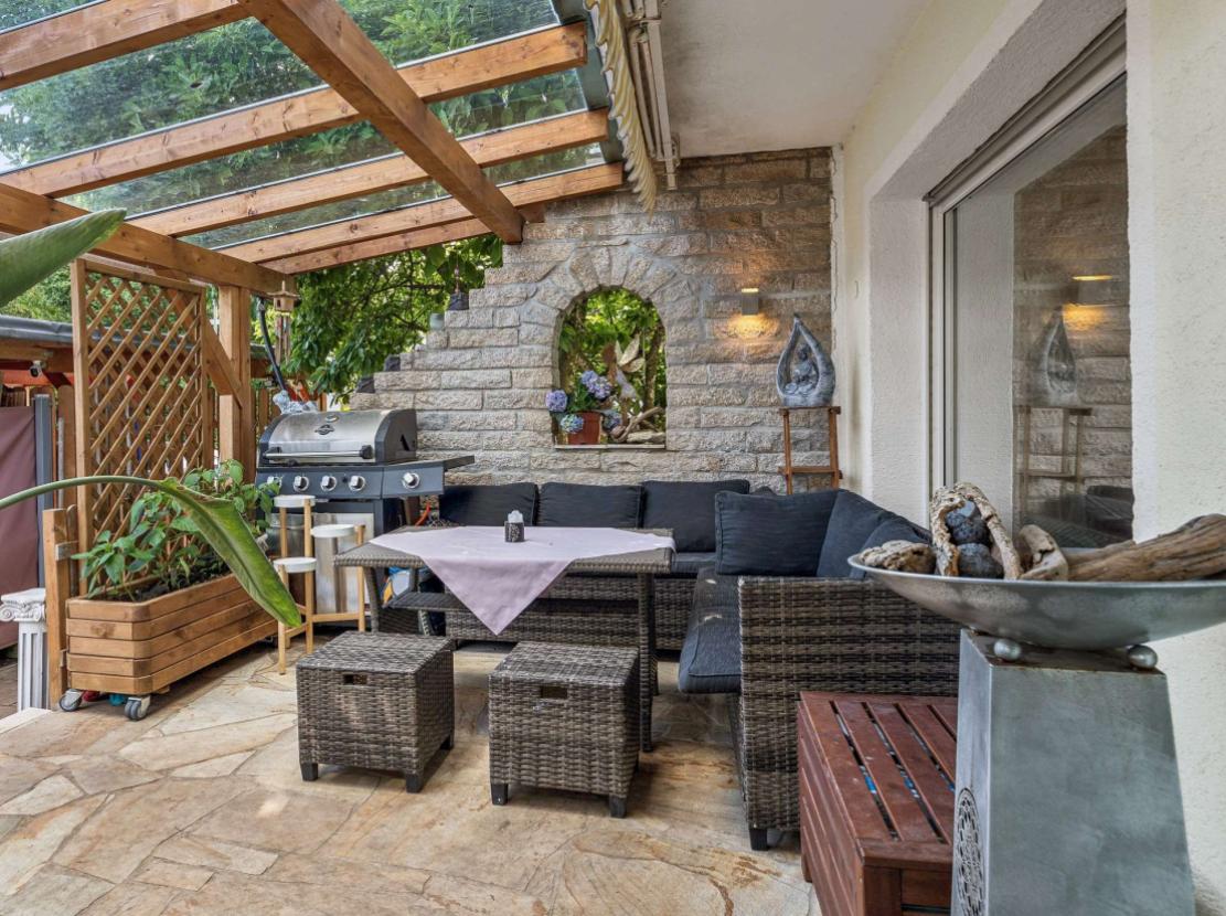 Terrasse mit Glasdach