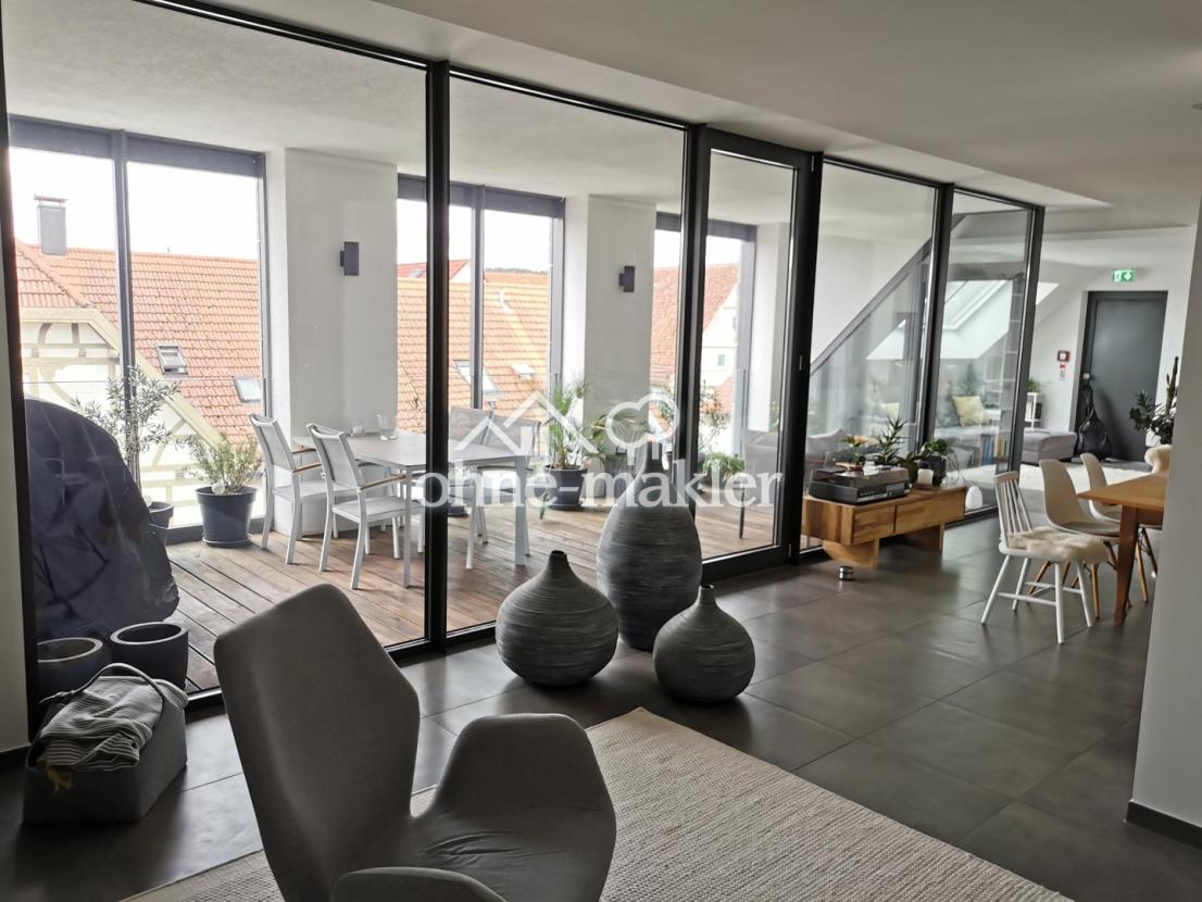 Loggia und Wohnbereich