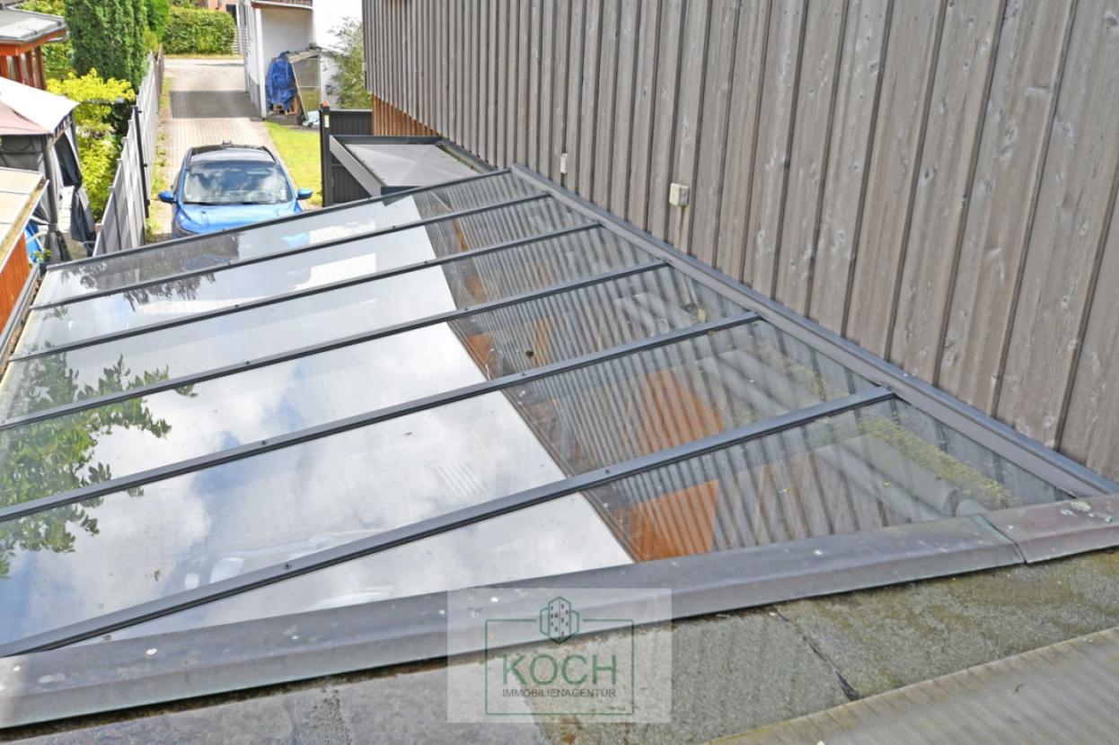 Carport vor Garage_Glasdach