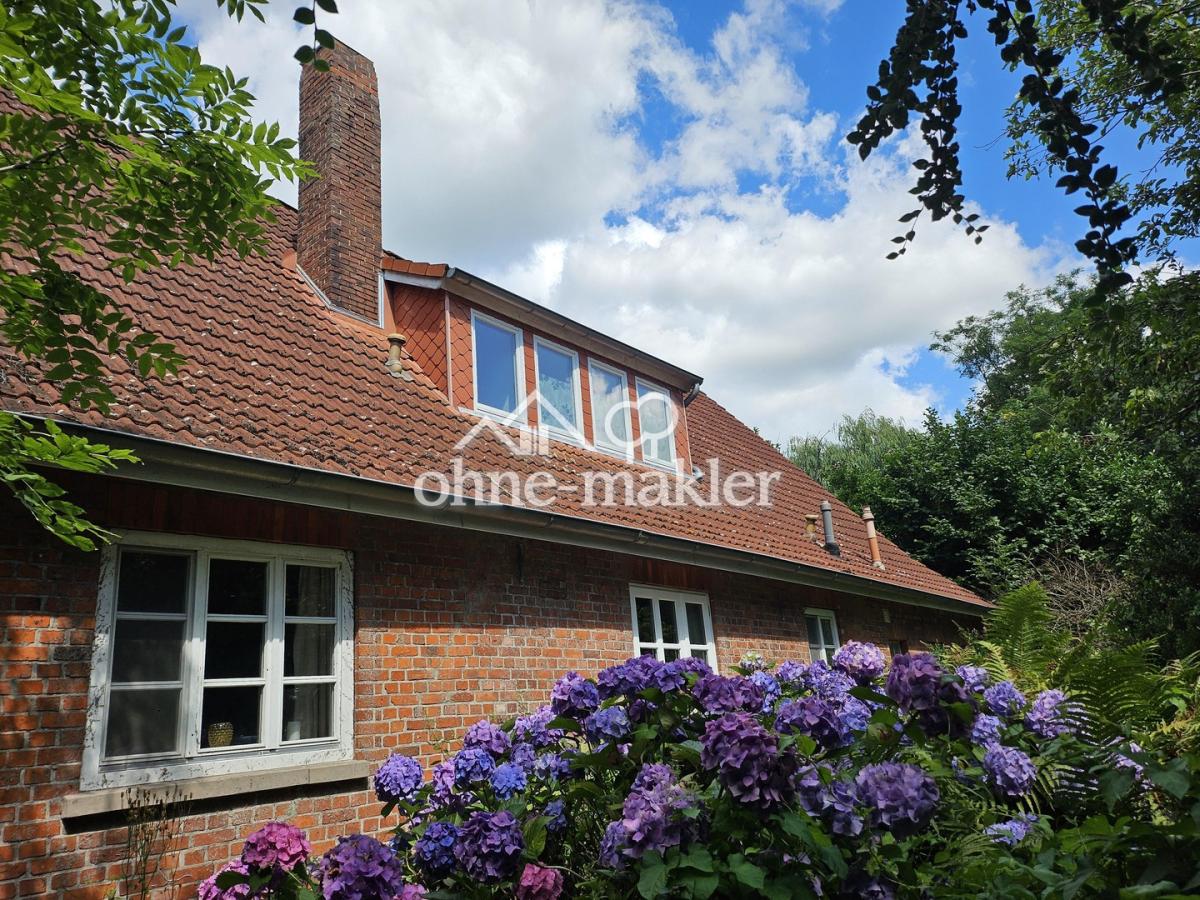 Garten zur Ostseite, Dachgaube
