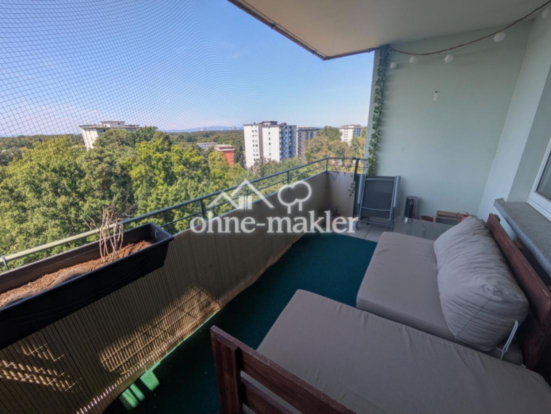 Westbalkon mit Aussicht