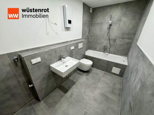 Bad mit Wanne Souterrain
