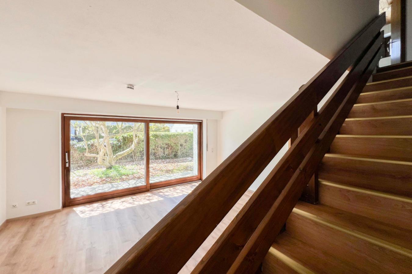 Treppe ins OG Südhälfte