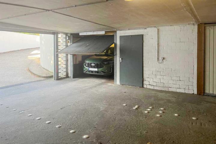 separate Garage in der Tiefgarage
