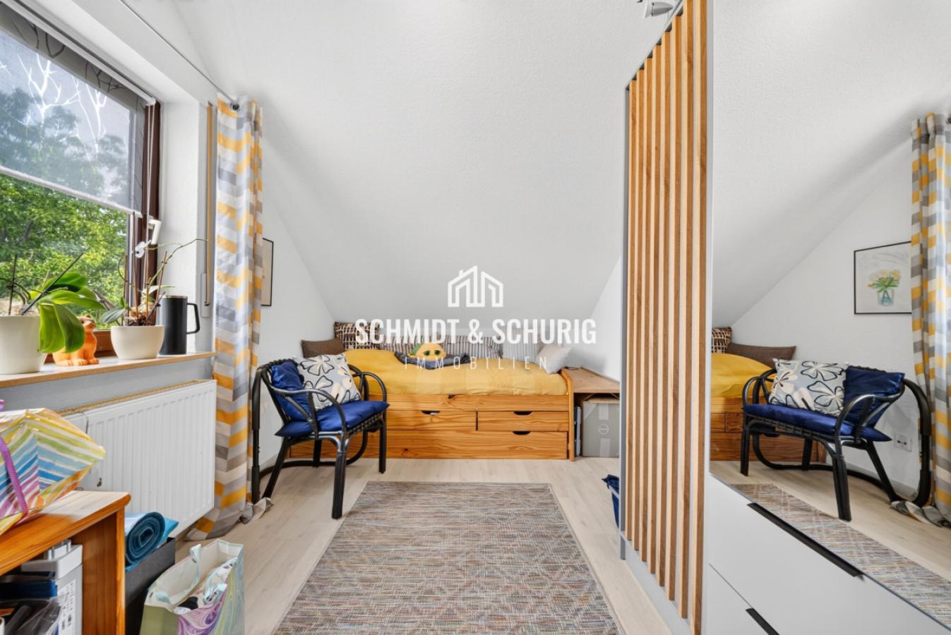 Kinderzimmer / Büro