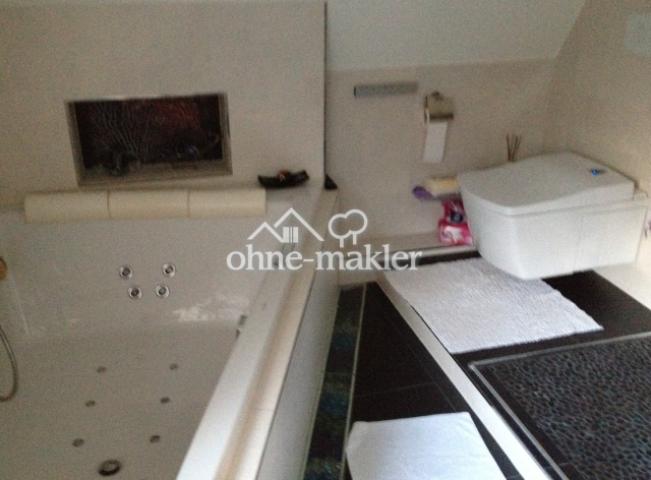 Bad/Dusche mit Toto Washlet