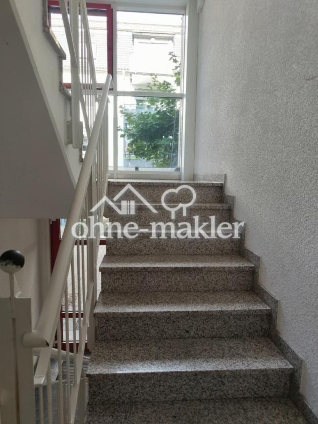 Treppenhaus — Granitstufen