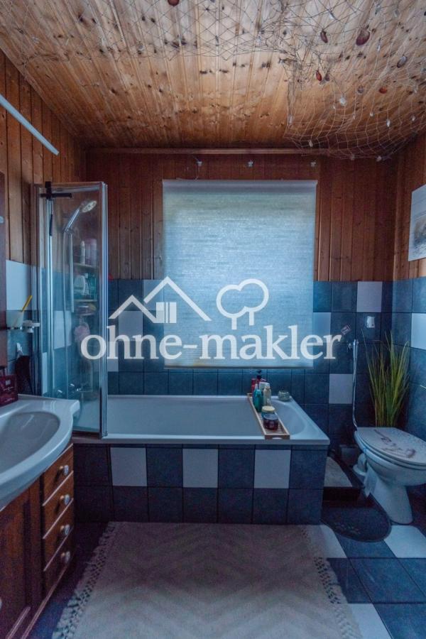Badezimmer mit Wanne