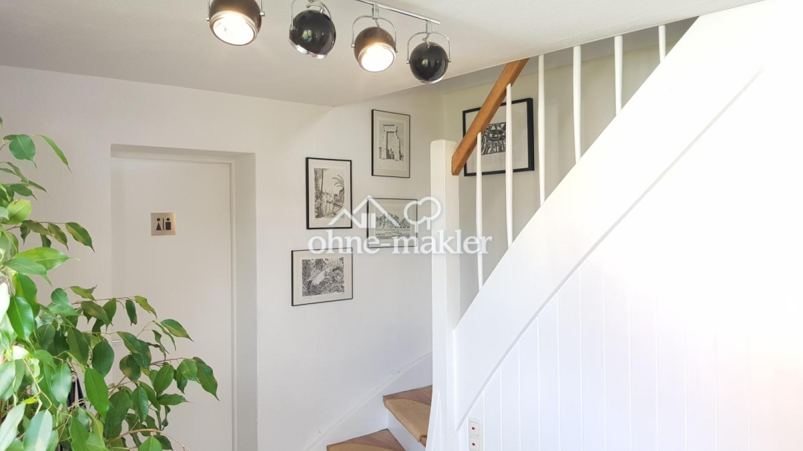 Eingangsbereich mit Treppe
