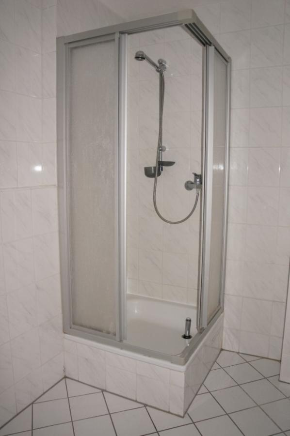 21BadDusche