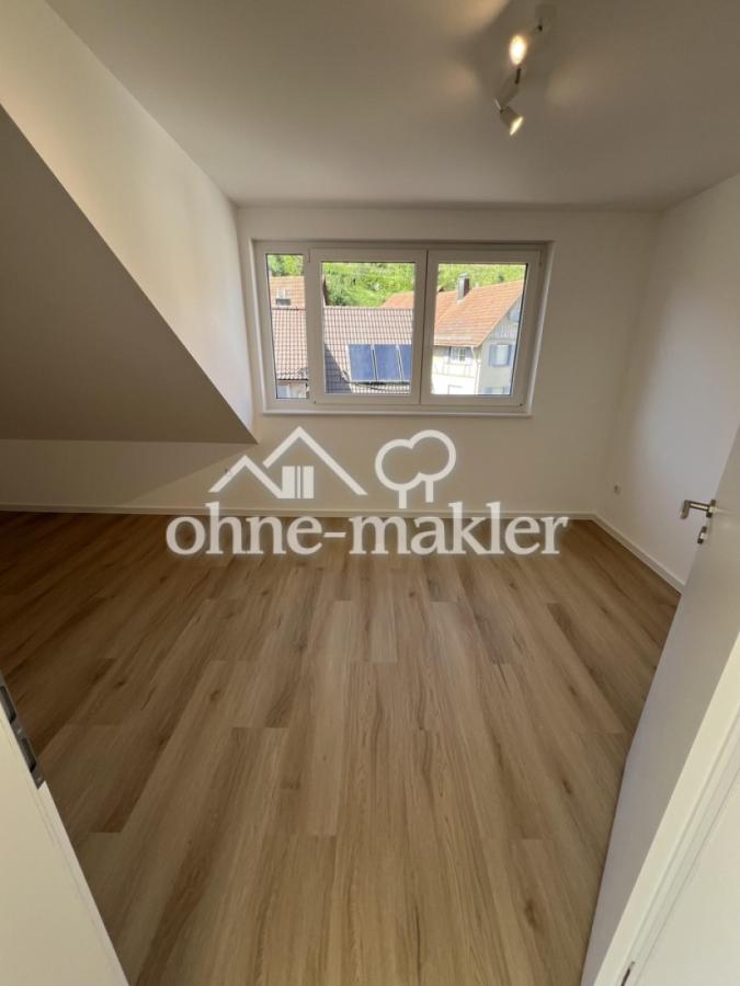Kinderzimmer / Büro Bild 1