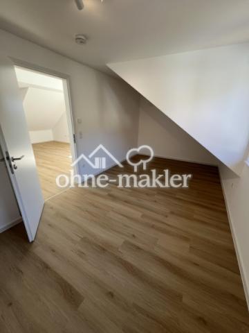Kinderzimmer / Büro Bild 2