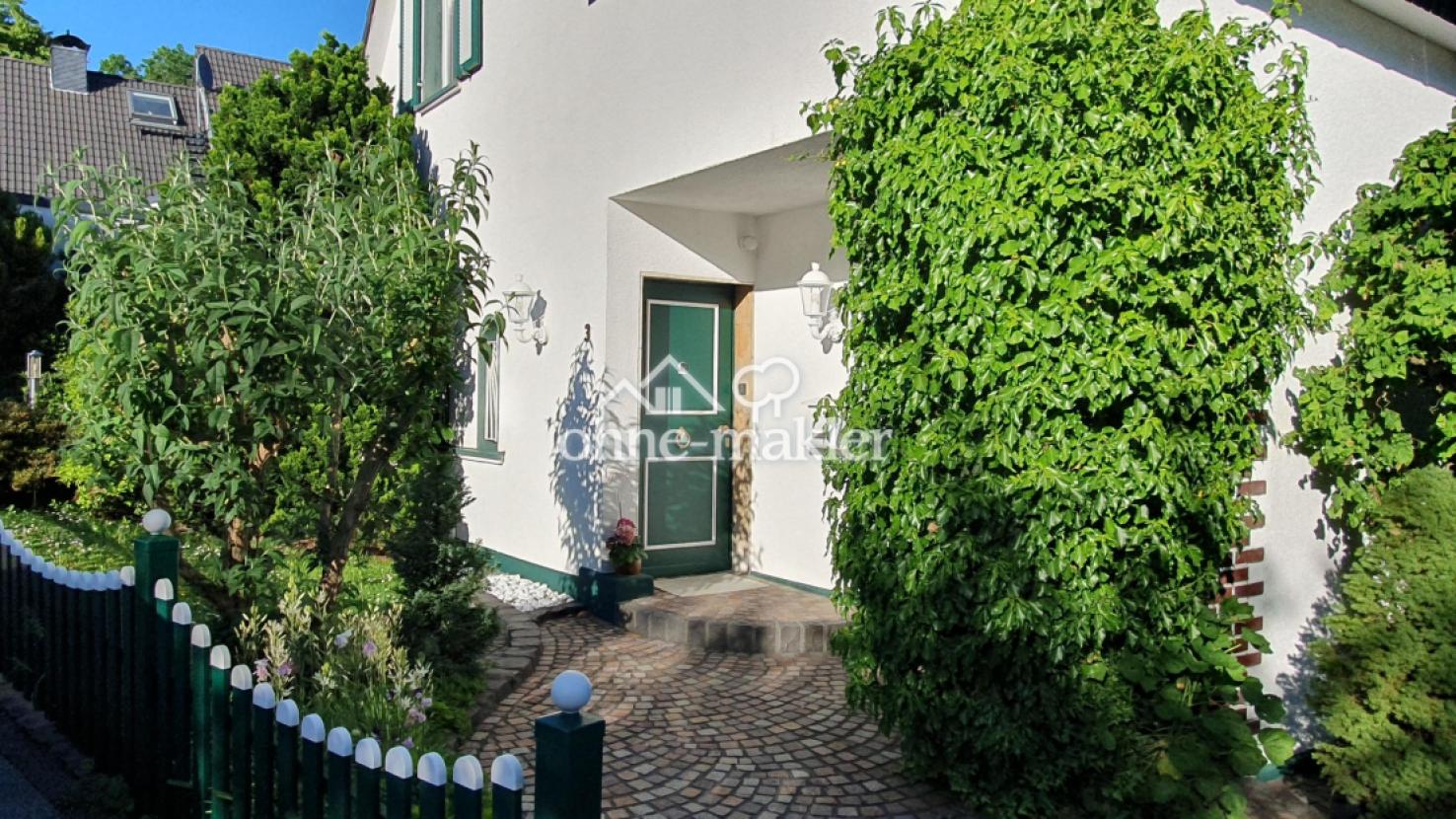 Eingang Haupthaus 1