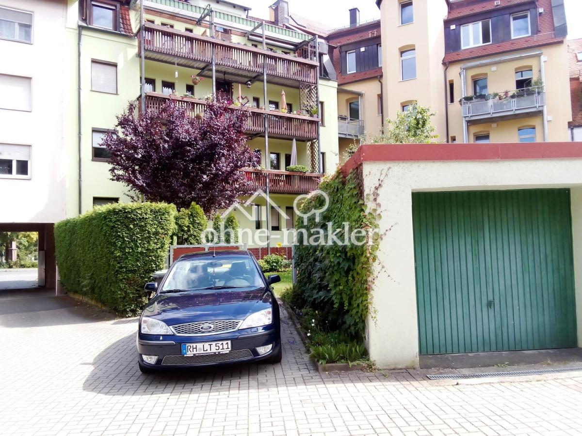 Garage / Zufahrt