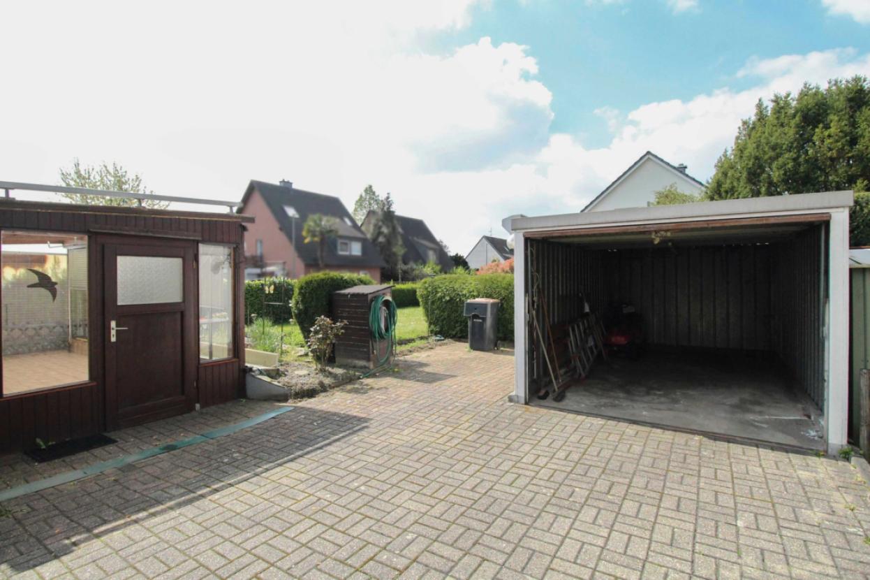 Garage und Innenhof
