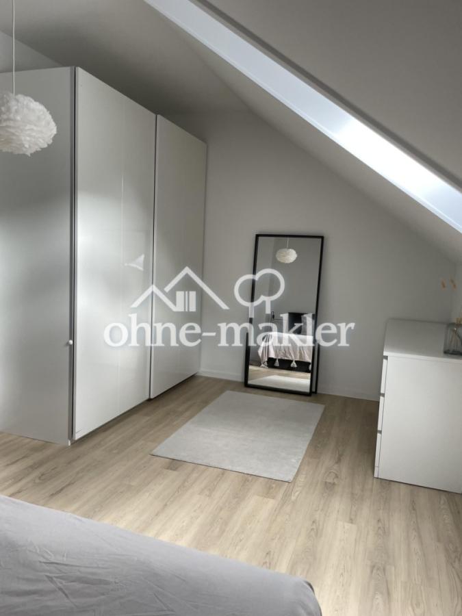Schlafzimmer von Bett