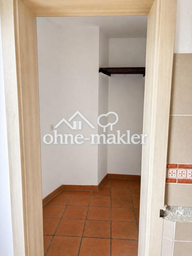 Abstellraum neben Küche