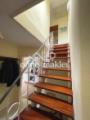 Flur mit Treppe nach oben