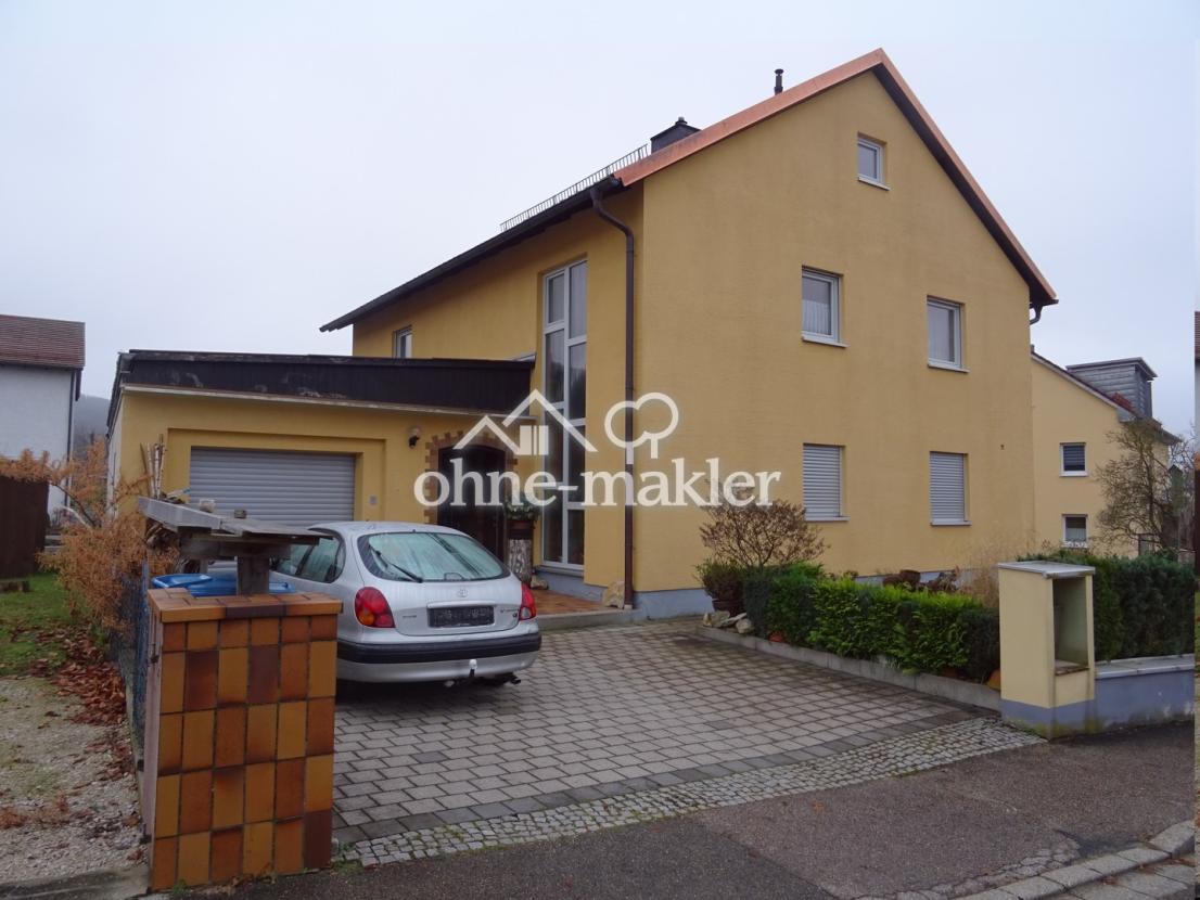Hauseingang, Stellplatz Garage