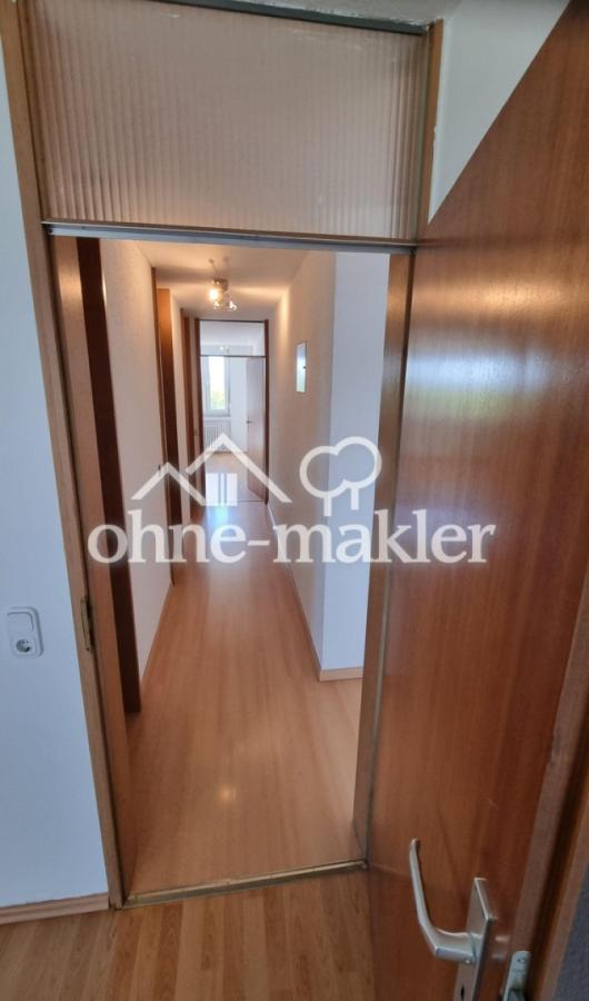 Langer Flur vom Schlafzimmer 1
