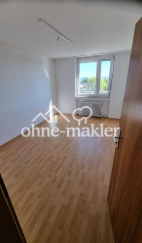 Kinderzimmer oder Büro 1