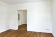 Große Schiebetür zum Wohnzimmer