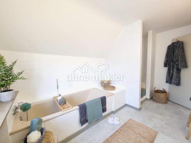 Badezimmer im DG