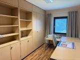 Arbeitszimmer möbliert