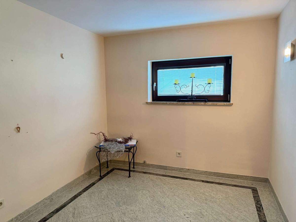 Flur EG Garderobe