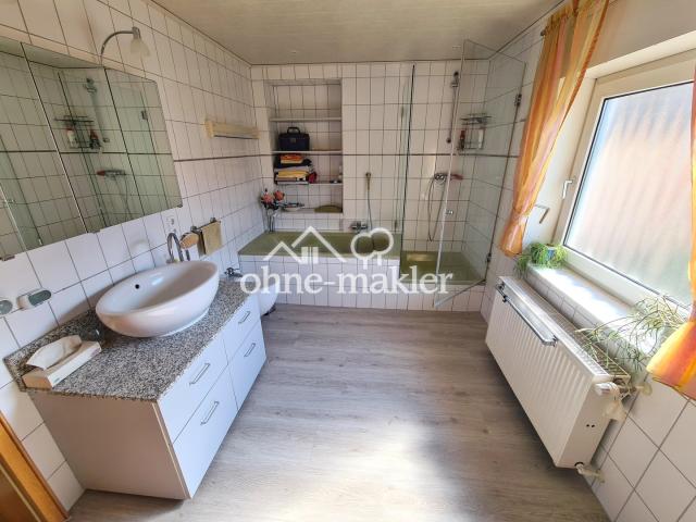 Badezimmer 1. OG