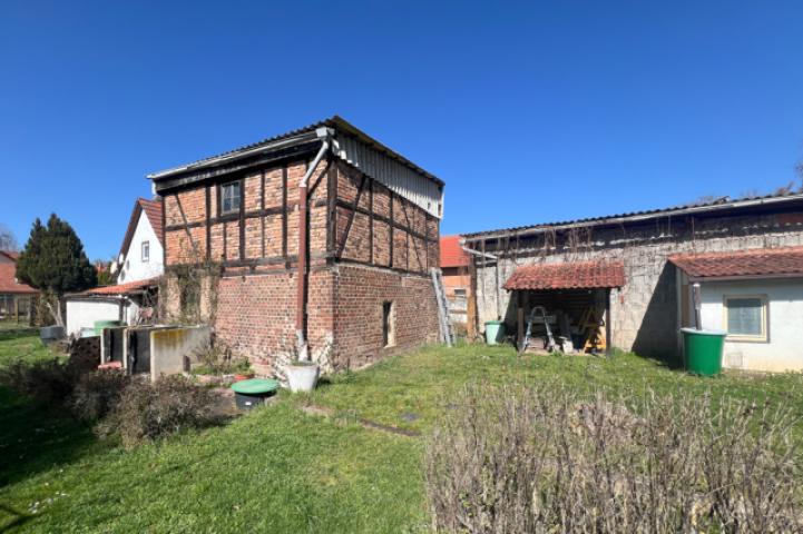 Gartenansicht Scheunen und Wohnhaus