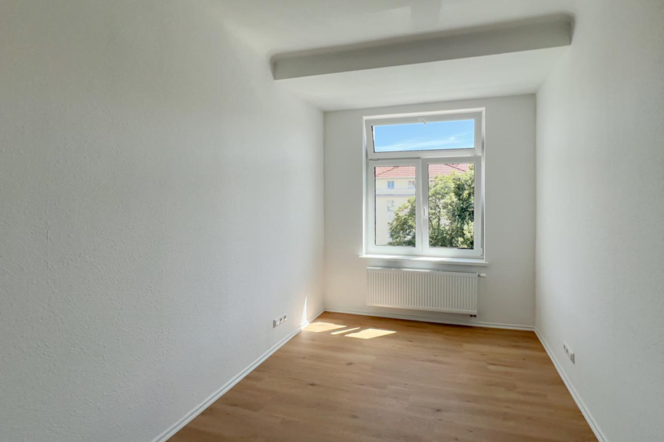 Schmales Schlafzimmer