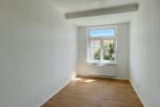 Schmales Schlafzimmer