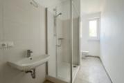 Modernes Duschbad
