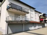 Rückseite mit Garage