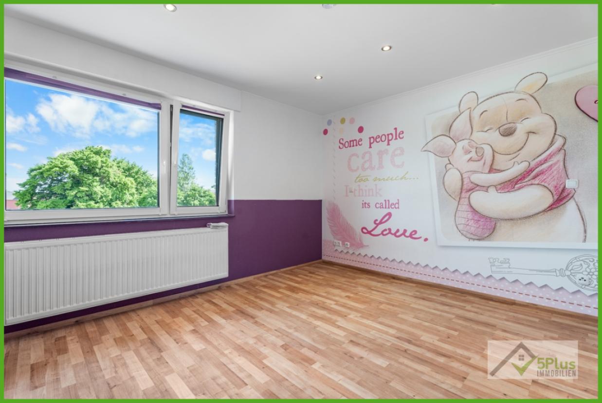 5Plus Immo Zimmer Obergeschoss
