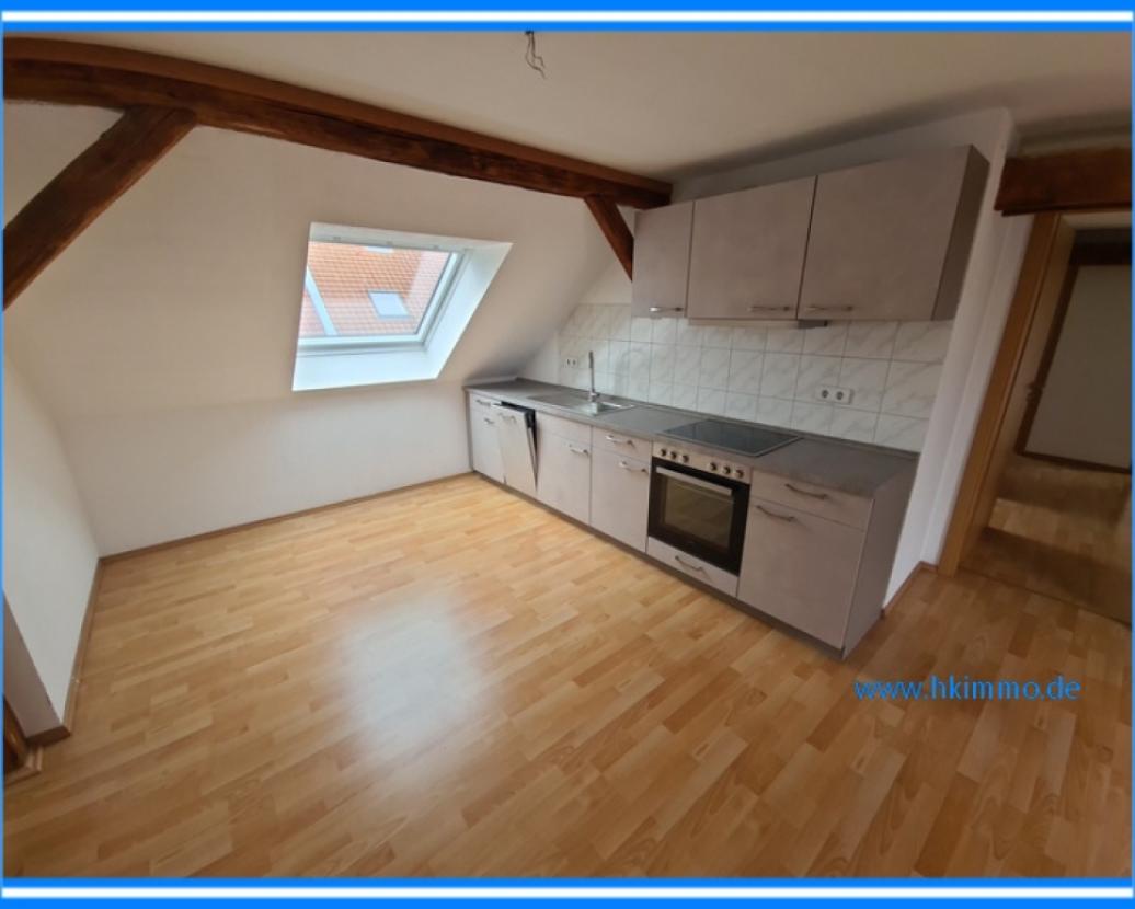 3-Raumwohnung in Köthen im Dachgeschoß - Wohnzimmer und Küche