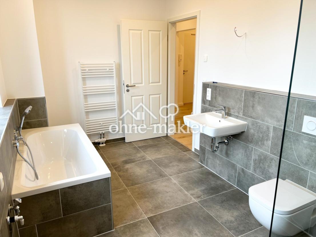 modernes Badezimmer