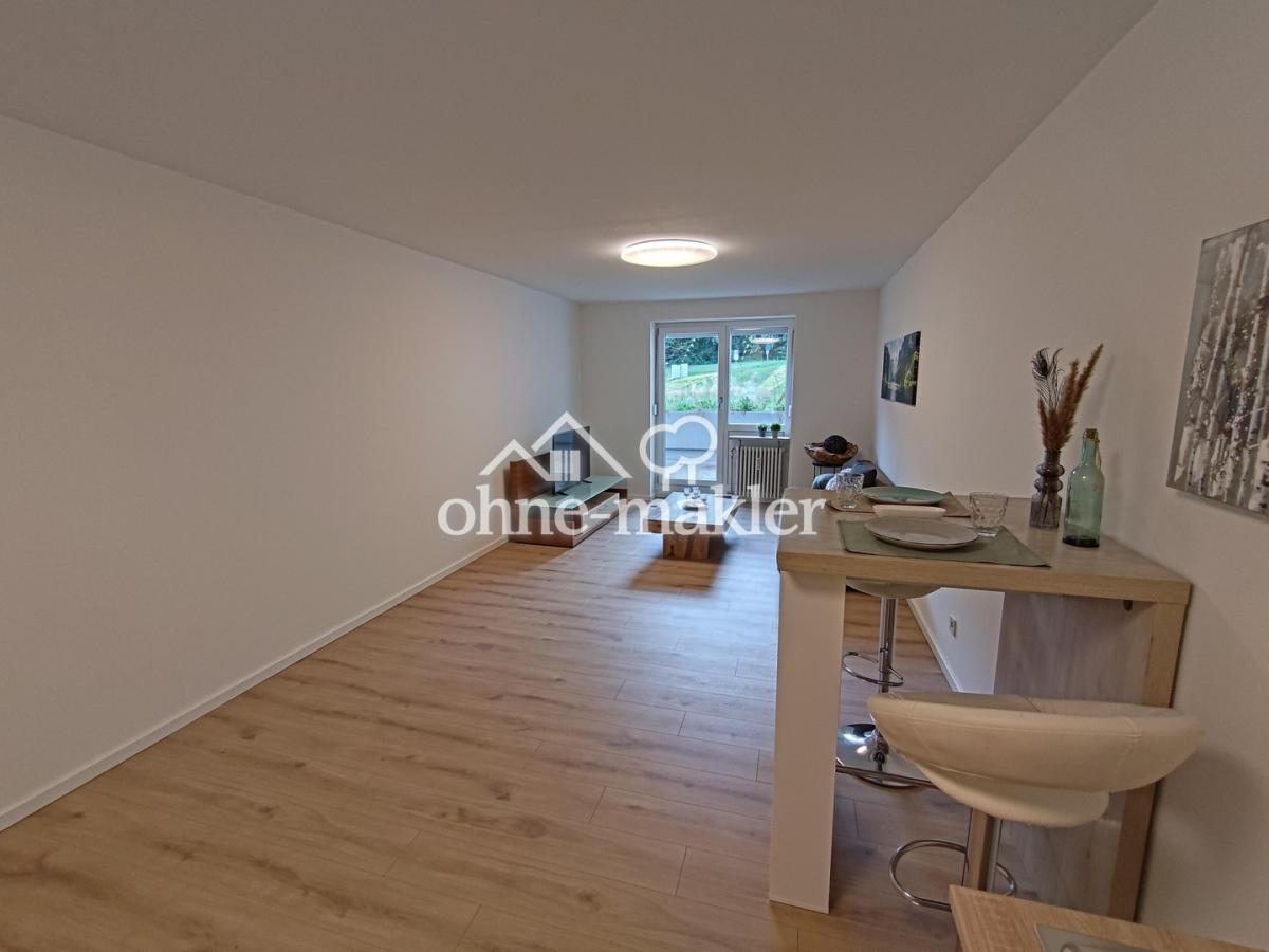 Küche + Wohnzimmer